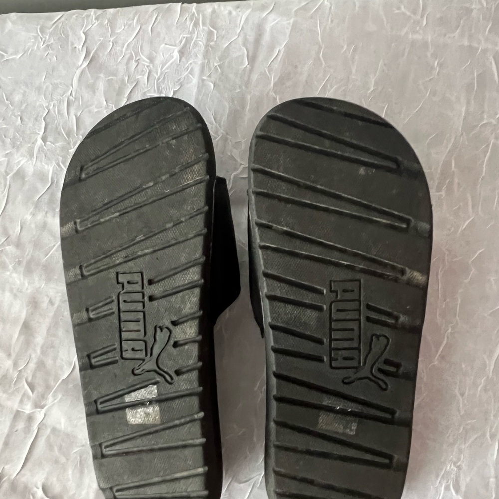 Puma Black Slides with Pink and Teal Logo Woman’s size 7 - Picture 5 of 7